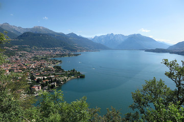 Fototapeta na wymiar Lago di Como, Comer See: Dongo