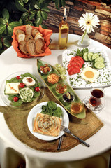  images of breakfast service