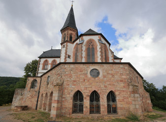 Fototapeta na wymiar st-Anna-Kapelle im Pfälzerwald