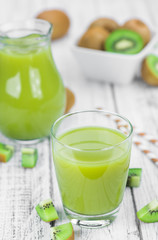 Kiwi Smoothie (selective focus)