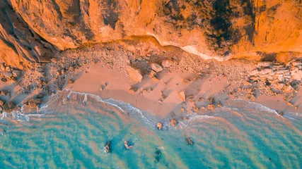 Deurstickers Warm oranje Luchtfoto van Australische stranden en kustlijn van de Great Ocean Road