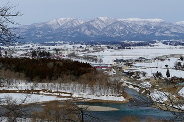 《秋田新幹線が走る風景（冬）》秋田県
