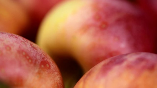 Rotating Apples (seamless loopable 4K UHD footage)