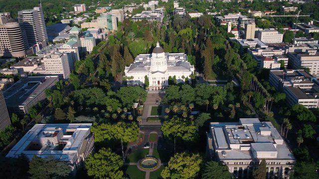 Aerial California Sacramento May 2019 Sunny Day 30mm 4K Inspire 2  Aerial video of downtown Sacramento on a beautiful sunny day.
