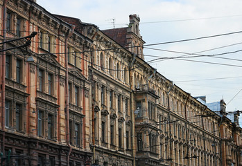 Fototapeta na wymiar Old city building fragment. Urban landscape of Saint-Petersburg city. districts with retro buildings of Saint-Petersburg, Russia. urban cityscape panorama view of old house. soft selective focus