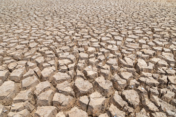 Drought of water sources. The impact of rain does not fall seasonally. Reservoir condition for drought consumption.