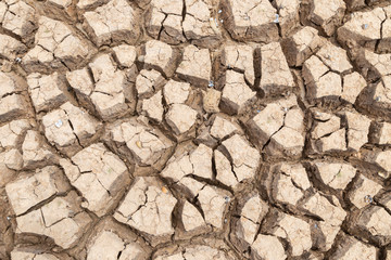 Drought of water sources. The impact of rain does not fall seasonally. Reservoir condition for drought consumption.