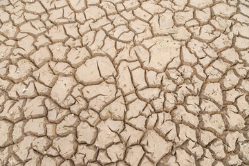 Drought of water sources. The impact of rain does not fall seasonally. Reservoir condition for drought consumption.