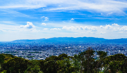 [日本の観光イメージ] 関西の中心であり観光都市である京都・大阪を望むパノラマビュー