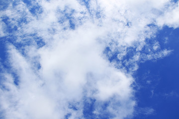 white fluffy cumulus clouds background