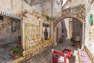 Fototapeta na wymiar Narrow stone street, Bale, Istria, Croatia