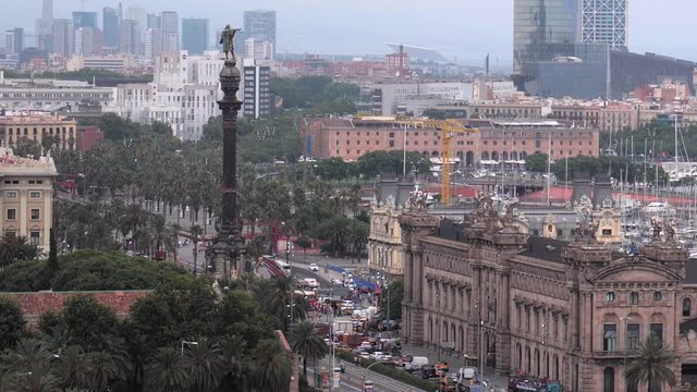 Barcelona von oben, das alte Zollgeb&auml;ude am Port Vell