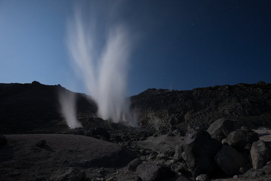 日本　北海道   弟子屈町　アトサヌプリ