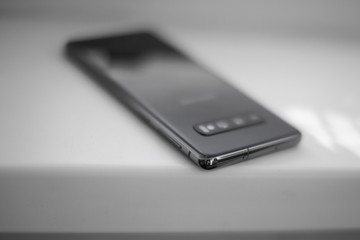 Brand new Samsung Galaxy S10 triple camera