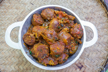 Marmite de rougail saucisses, spécialité culinaire créole 