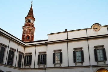 sights on the streets of Milan