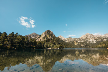 Fototapeta na wymiar San Mauricio Lake Natural Park