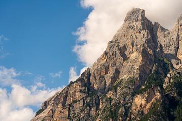 Gipfel mit Wolken