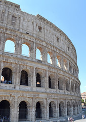 Fototapeta na wymiar Coliseu de Roma, Anfiteatro Flavio, en Roma Italia