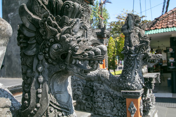 Obraz premium Pura Melanting Entrance in Tanah Lot Temple, the most important hindu temple of Bali, Indonesia.
