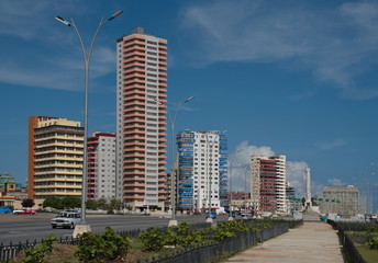 Hochhäuser am Malecón (Havanna)