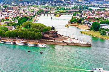 Deutsches Eck mit Blick von Festung Ehrenbreitstein in Koblenz mit Rhein und Mosel in...