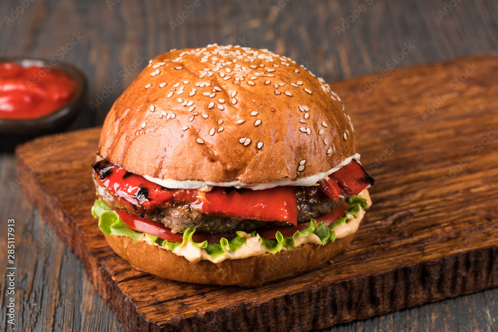 Poster Burger on a wooden board