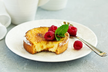 Tart with ginger creme brulee. Selective focus