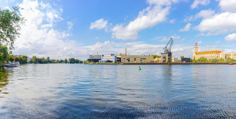 Berlin Schöneweide Spreeknie Industriedenkmal Bezirk Treptow Köpenick Panorama Behrens Bau...