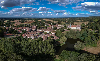 Mortemart (Haute-Vienne, France) - Plus beau village de France - Vue aérienne