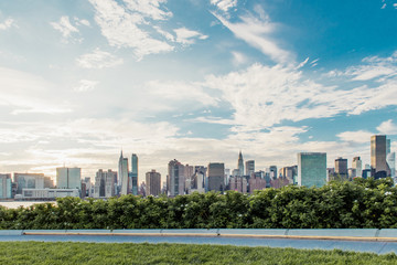 Fototapeta premium Manhattan skyline view from Long Island CIty.