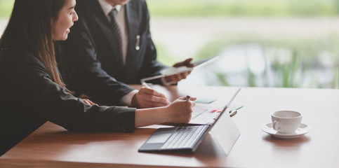 Businesspeople exchanging the idea for project