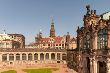 Fototapeta na wymiar Royal palace in Dresden