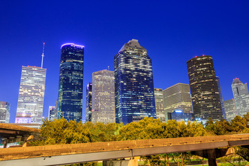 Obraz premium Night landscape skyline view of Downtown Houston city during sunrise