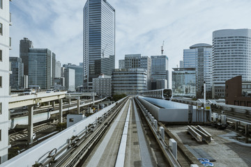 Obraz premium Cityscape from monorail sky train in Tokyo