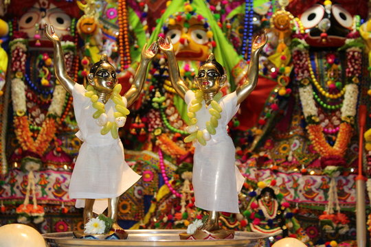 nitai gurang in gurati dress guar pornima