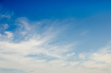 Obraz premium Beautiful white clouds on blue sky on a sunny day