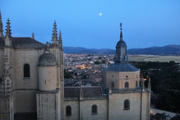 Fototapeta na wymiar Tejados de la Catedral de Segovia
