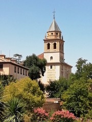 Fototapeta na wymiar Iglesia en la Alhambra de Granada