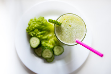 refreshing celery and mint smoothie