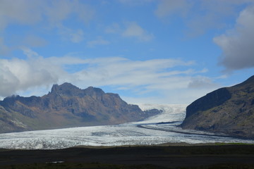ヴァトナヨークトル氷河