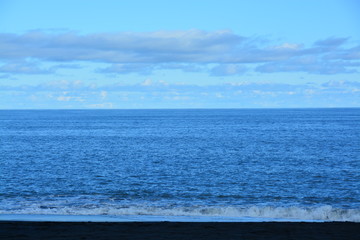 Obraz premium アイスランドのブラックサンドビーチ