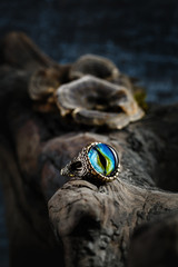Creative ring with dragon eye made from glass