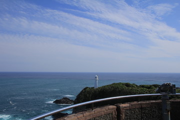 足摺岬から見た灯台と太平洋