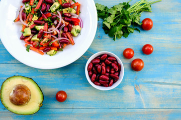 Vegetarian Avocado and Kidney Bean Summer Salad