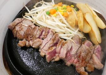 ビーフステーキ