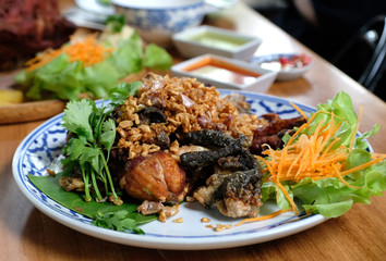 stir fried frog leg with garlic