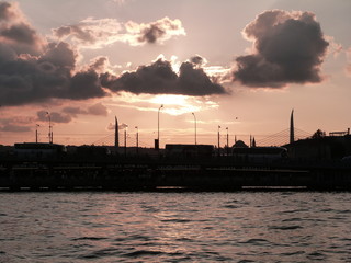 Obraz premium Istanbul Turkey Sunset Silhouette at Eminonu and Karakoy