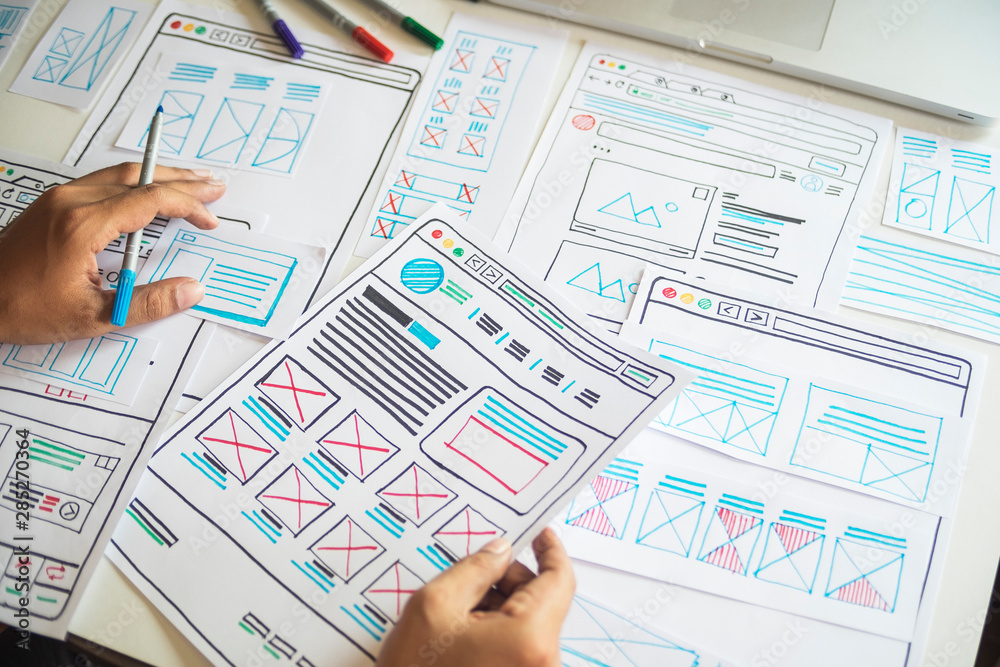 Aufkleber website designer creative planning application developer development draft sketch drawing template l