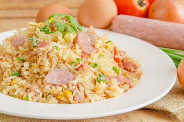 Thai cuisine-Fermented pork fried rice